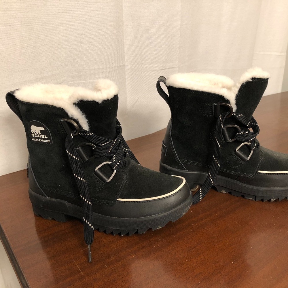 Sorel Women's Tivoli IV Boots in Black - Size 6 - Picture 2 of 5